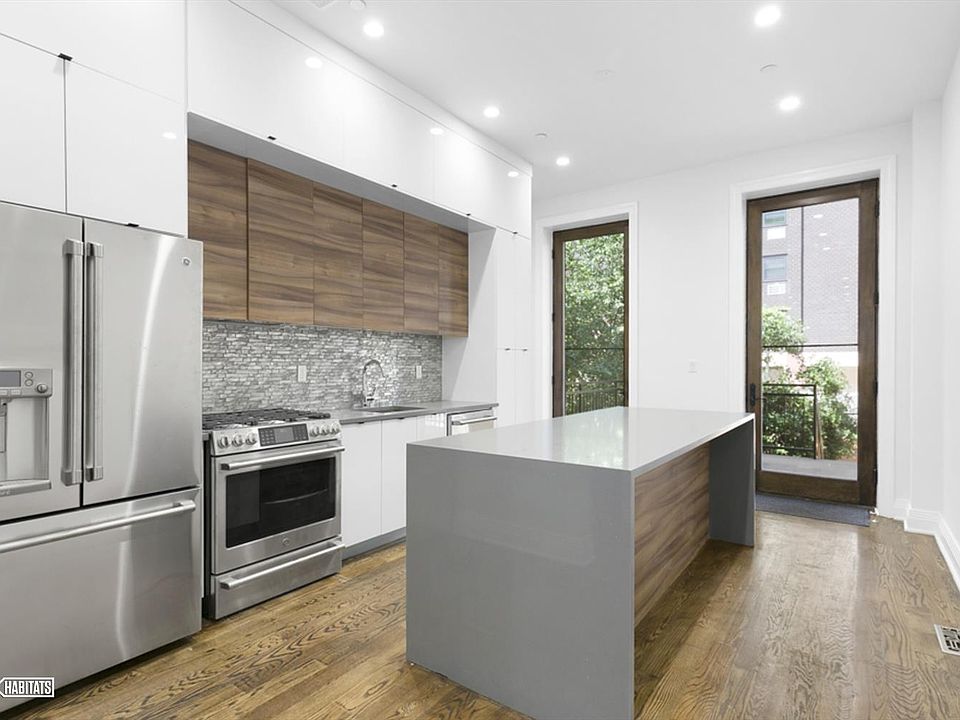1st image of 263 W 132nd St
