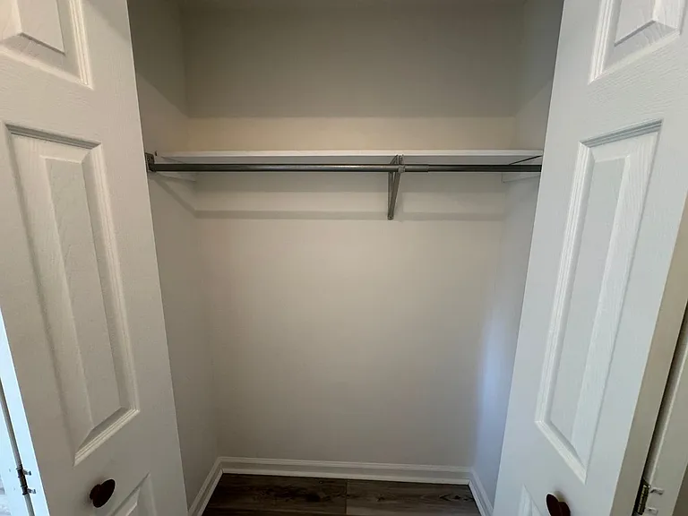 323 Gillespie Ave — Photo 11