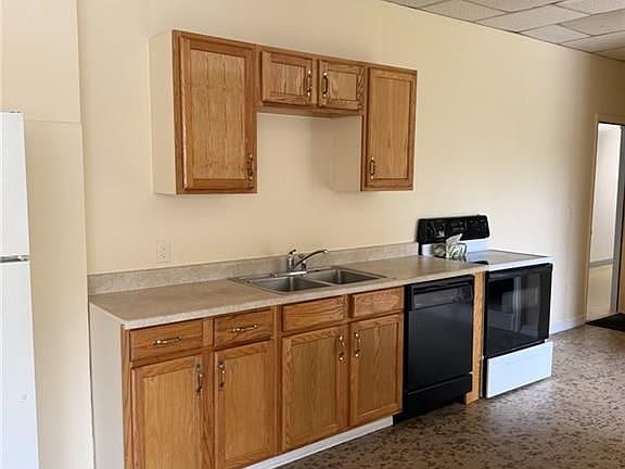 3rd image of 1408 Atwood Ave #5
