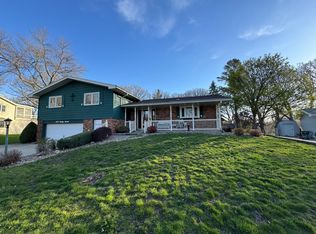 413 Ridge Rd, Albert Lea, MN 56007