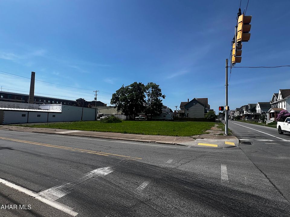 2nd image of 2401-2411 Beale Ave