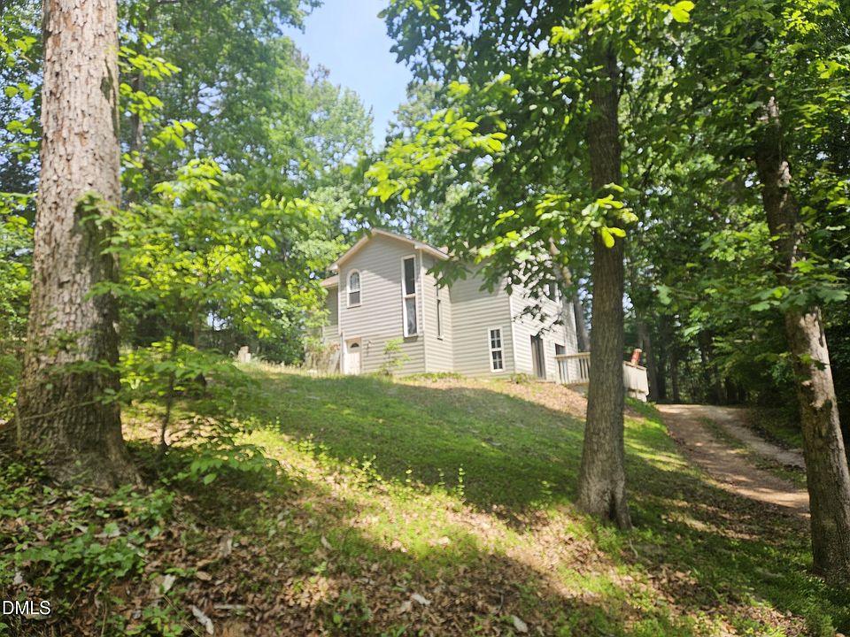 1st image of 821 Sagamore Dr