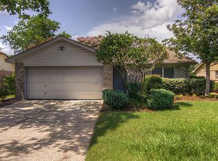 9814 Peachridge Dr, Houston, TX 77070