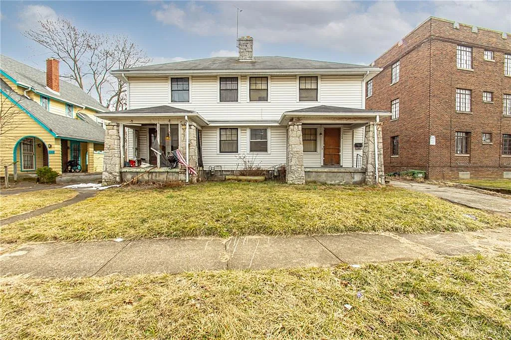 4 bed, 2.0 bath, 2436 sqft, $125,000 — Photo 1