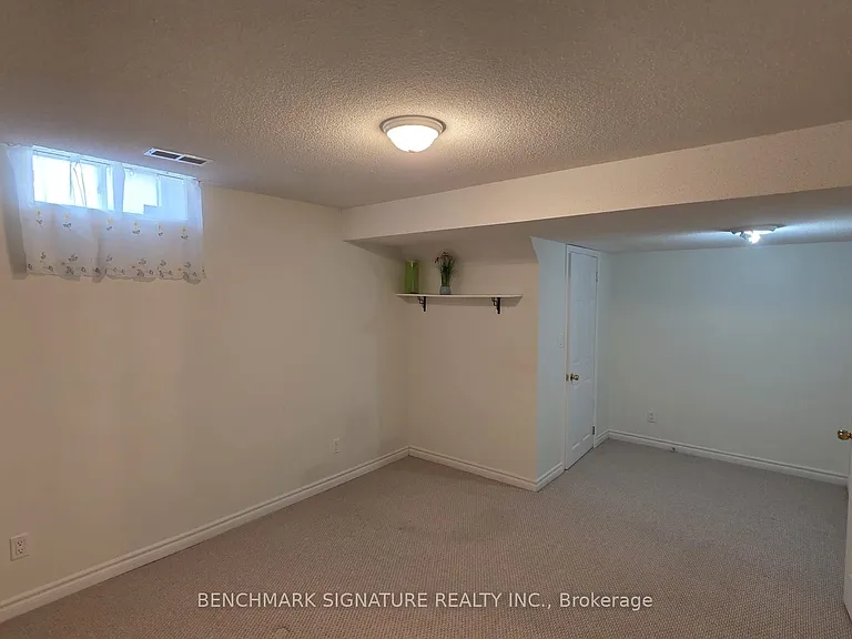 2030 Bur Oak Ave — Photo 34
