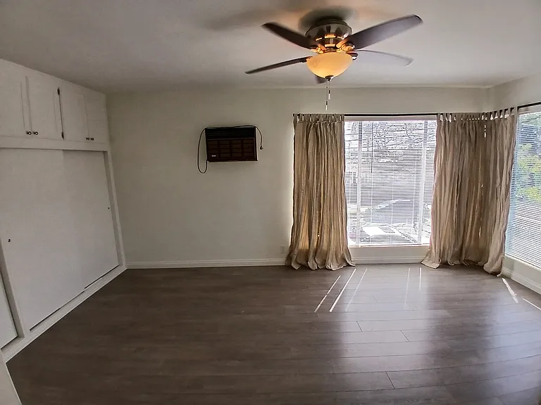 317 Walnut Ave #6 — Photo 23