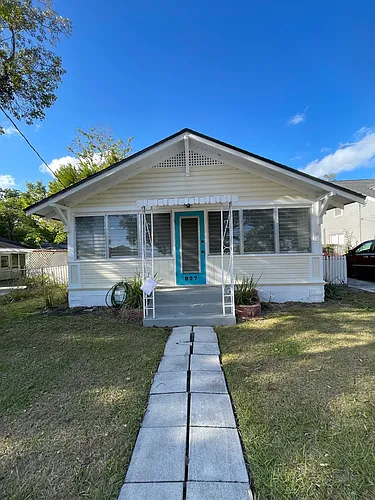 927 Golfview St Photo 1