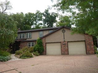 1916 The Woods Cir, Barnhart, MO 63012