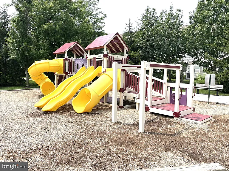 4 Blake Dr — Photo 21