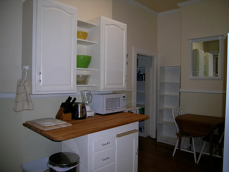 Kitchen counter