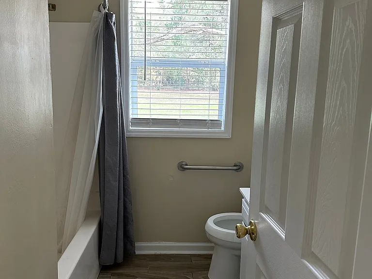 11 Elm St — Photo 10