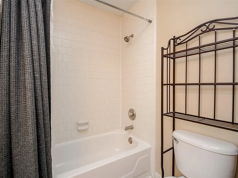 19635 Westbridge Ln — Photo 20