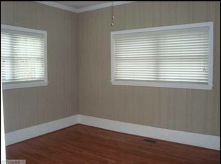 306 Woodbine Ct, Greensboro, NC 27403