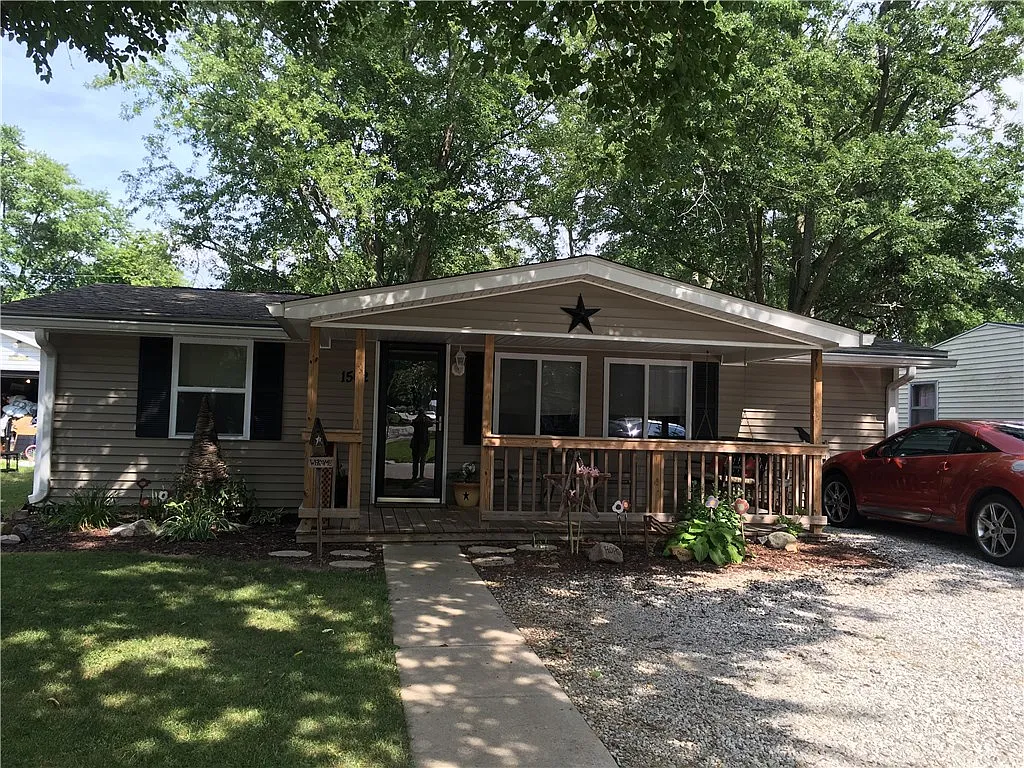 1502 Payton St photo 1