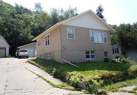 1st image of 588 N 1st St