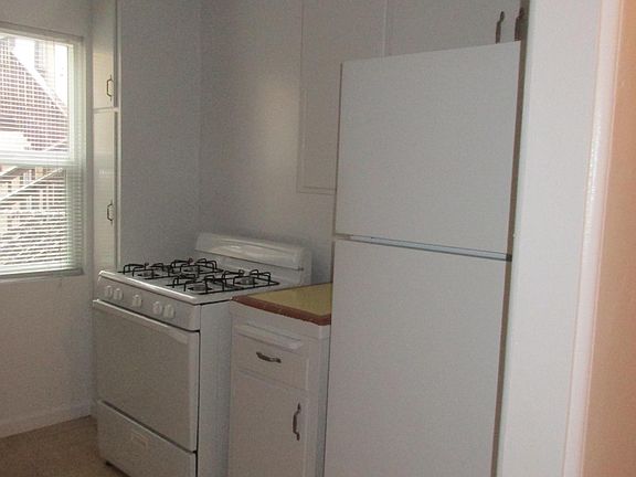 3rd image of 4631 Bayard St