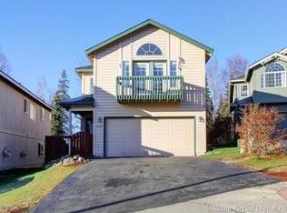 8938 Birch Park Cir, Eagle River, AK 99577