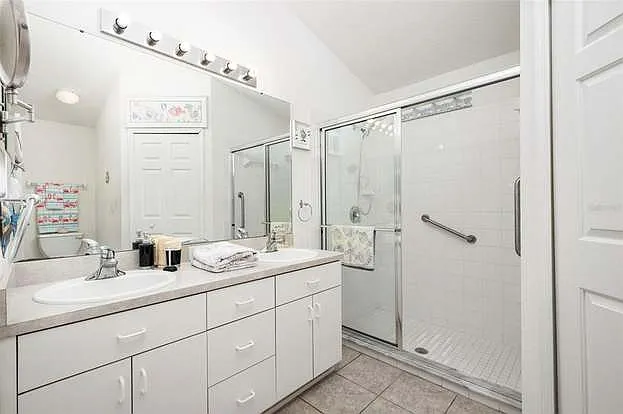 2162 Brandon Park Cir — Photo 12