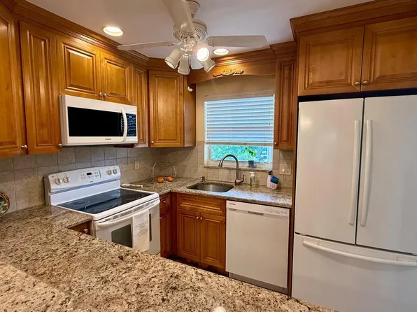 705 Lori Drive #309, Palm Springs, FL 33461