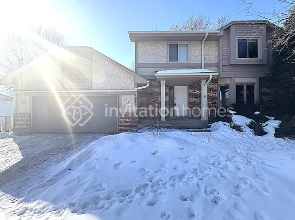 12825 46th Ave N, Plymouth, MN 55442