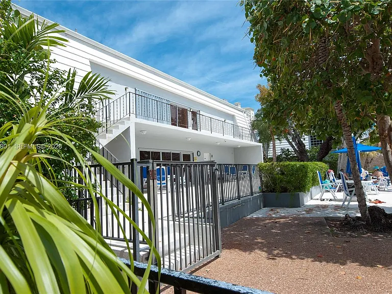 210 Sea View Dr #405 — Photo 17