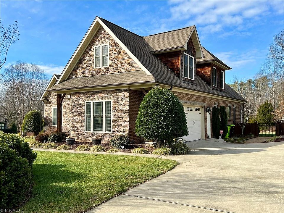 2nd image of 8100 Moores Mill Ct
