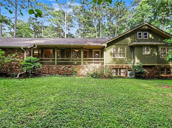 675 Ridge Ave, Stone Mountain, GA 30083