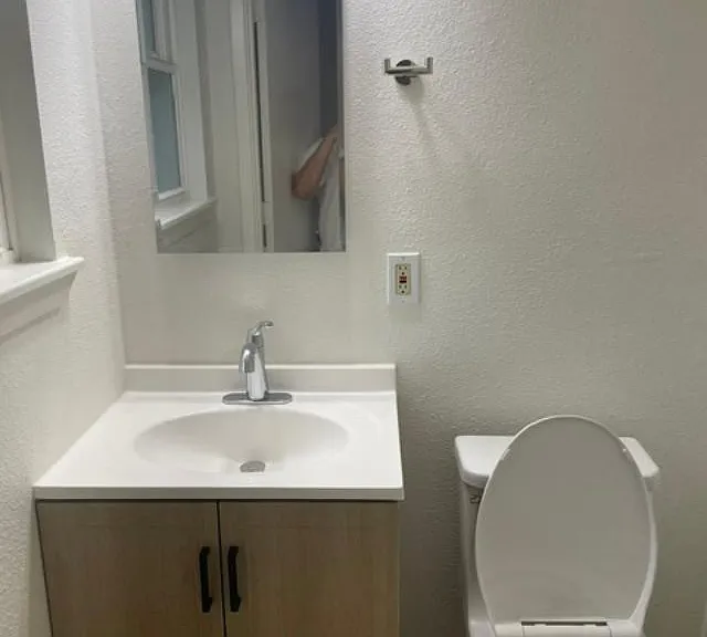 Completely redone half bathroom