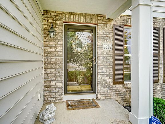 2nd image of 7502 Vista Lake Way