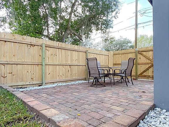 4th image of 1105 N Hampton Ave #1105