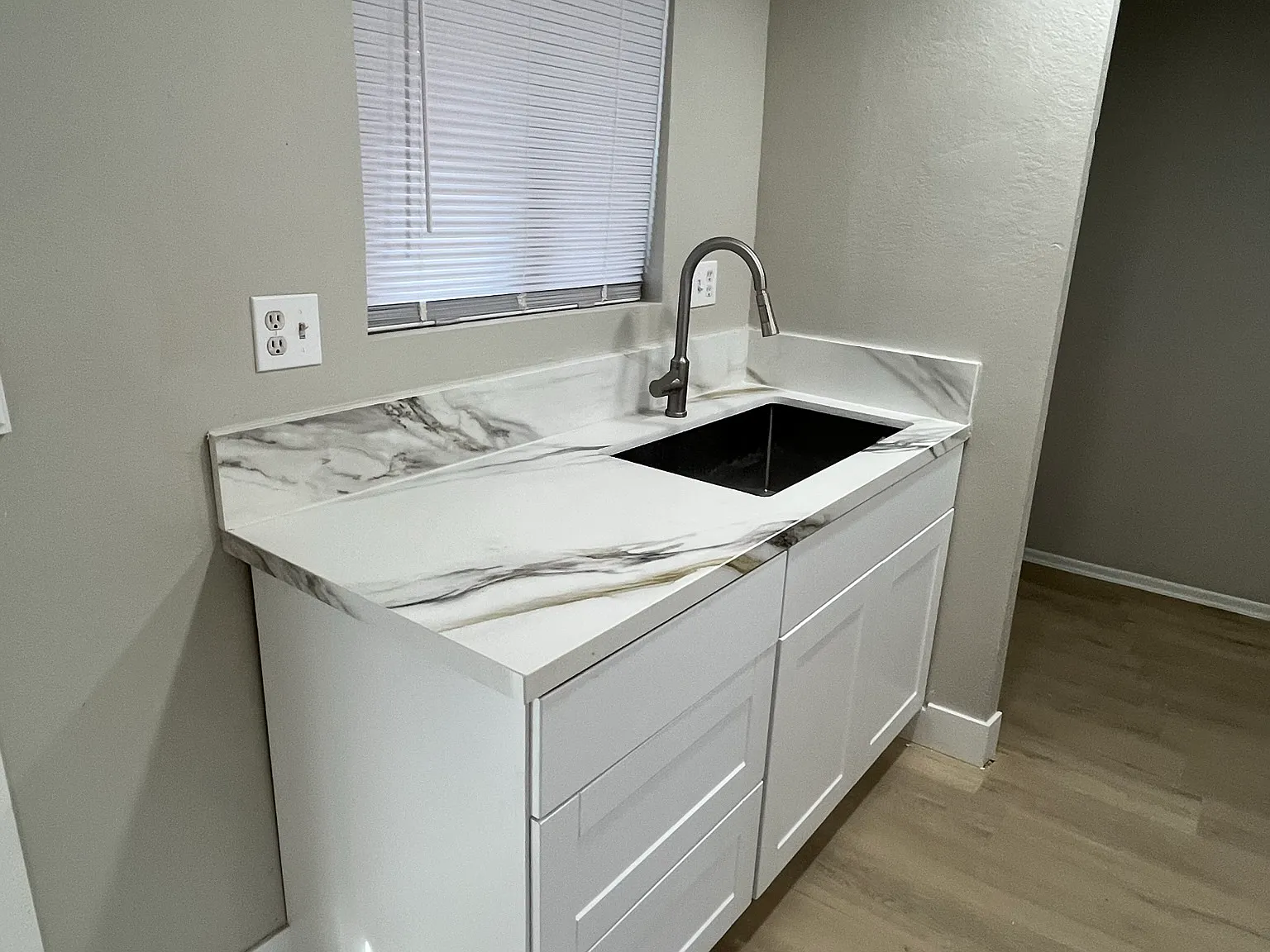 2 bed, 850 sqft, $1,695 — Photo 2