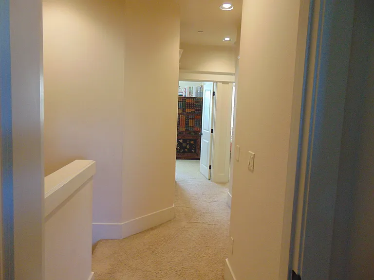 676 SW Trillium Creek Ter — Photo 14