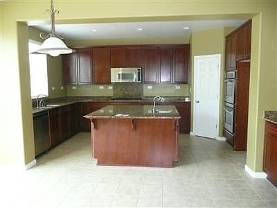 2nd image of 1384 Seymour Cir