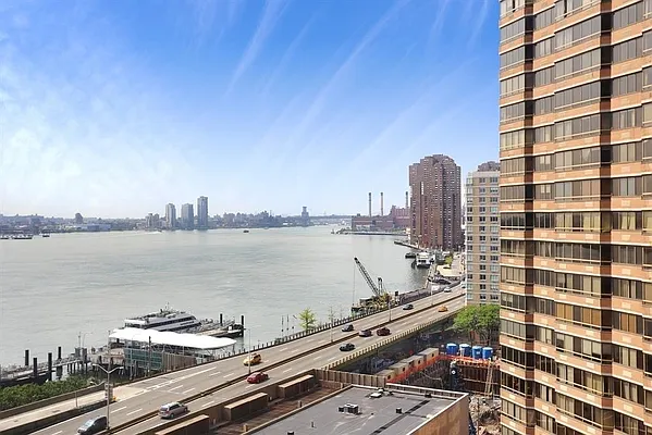 Sold by WIRE International Realty | media 16