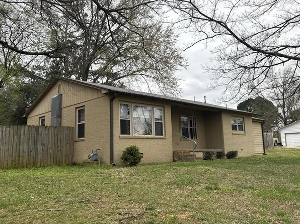 707 S Parrott Dr, Huntsville, AR 72740