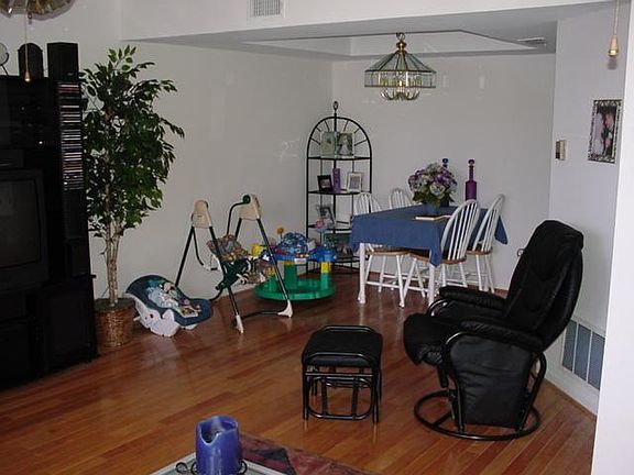 3rd image of 1134 Kathy Ln