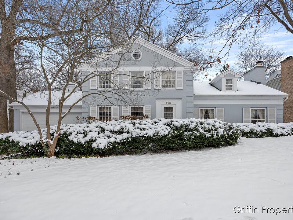1st image of 1064 Gladstone Dr SE