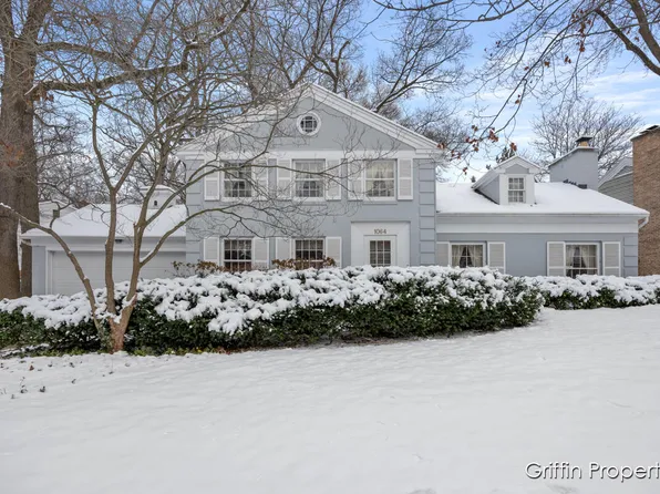 1064 Gladstone Dr SE, East Grand Rapids, MI 49506