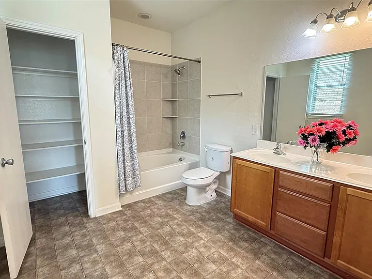 22414 Auburn Valley Ln — Photo 32