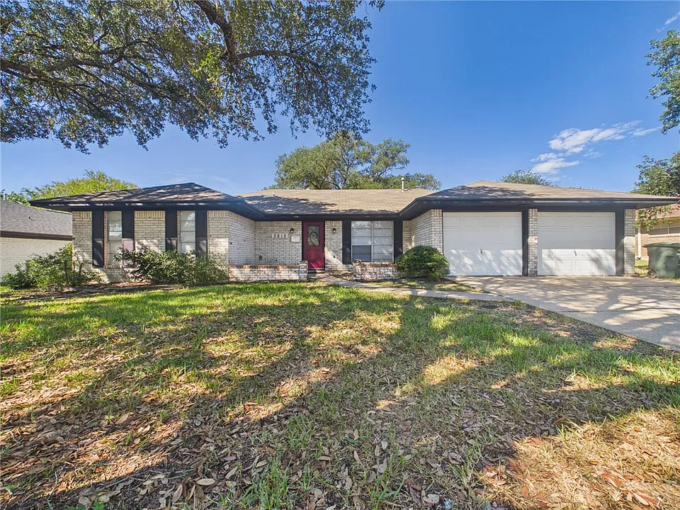 3812 Holly Dr
