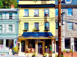8082 Main St APT 1, Ellicott City, MD 21043