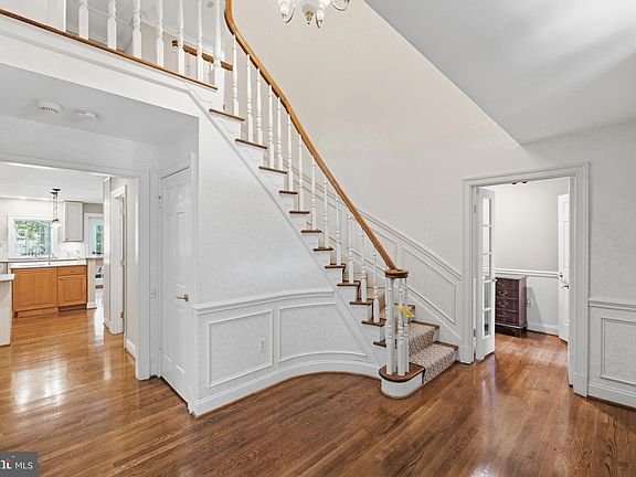 2nd image of 9904 Hall Rd