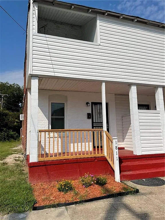 1811 O'Keefe St — Photo 1