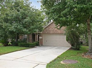 10 S Willow Point Cir, Spring, TX 77382