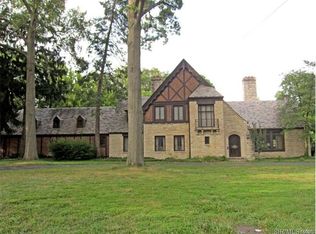 24 Logan Rd, Alton, IL 62002