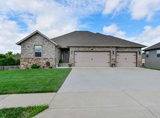 1208 N 12th Ave, Ozark, MO 65721