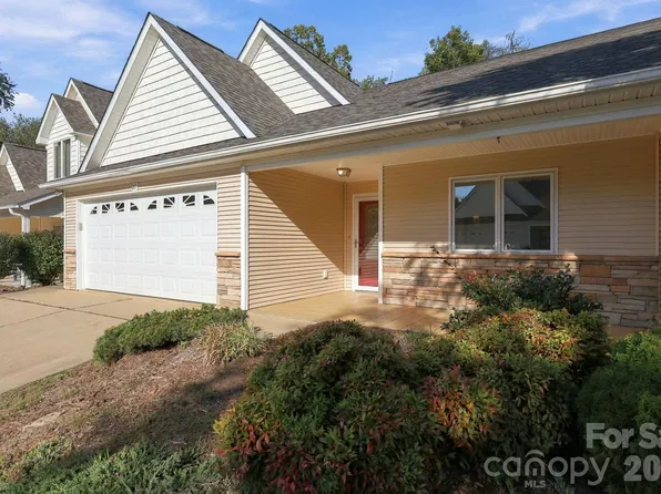 29 Beekeeper Trl, Swannanoa, NC 28778