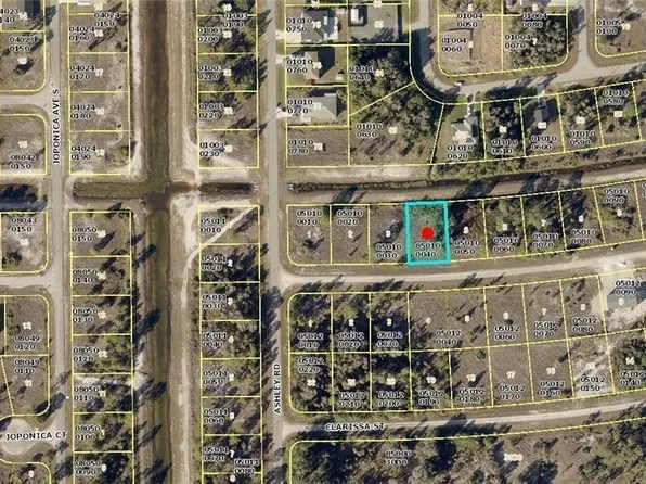 743 Bobolink Ave, Lehigh Acres, FL 33974
