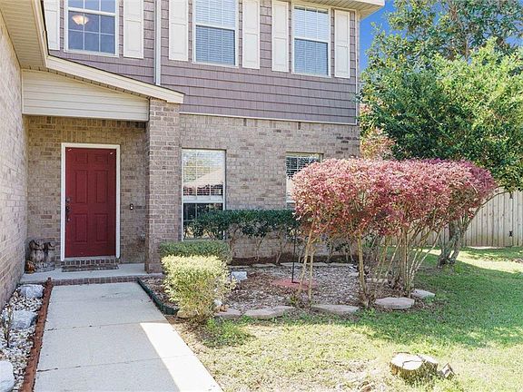 2nd image of 585 Sheffield Ave