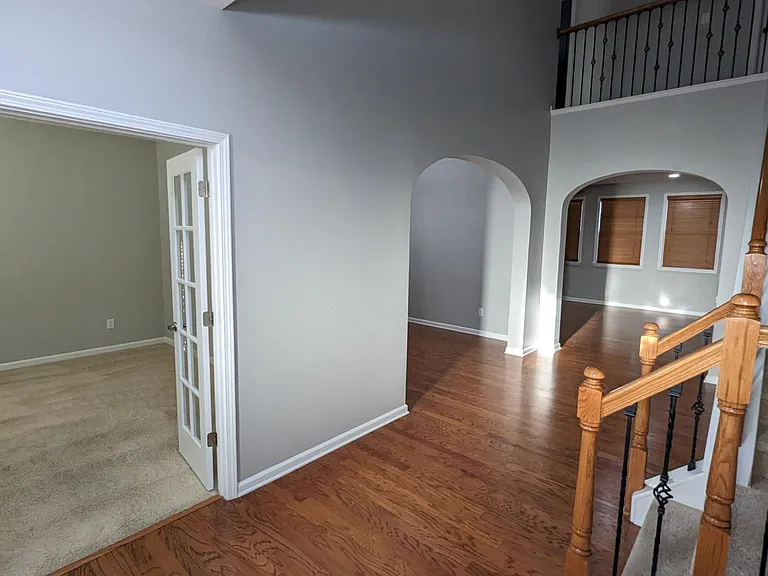 525 Willow Thicket Ct — Photo 3